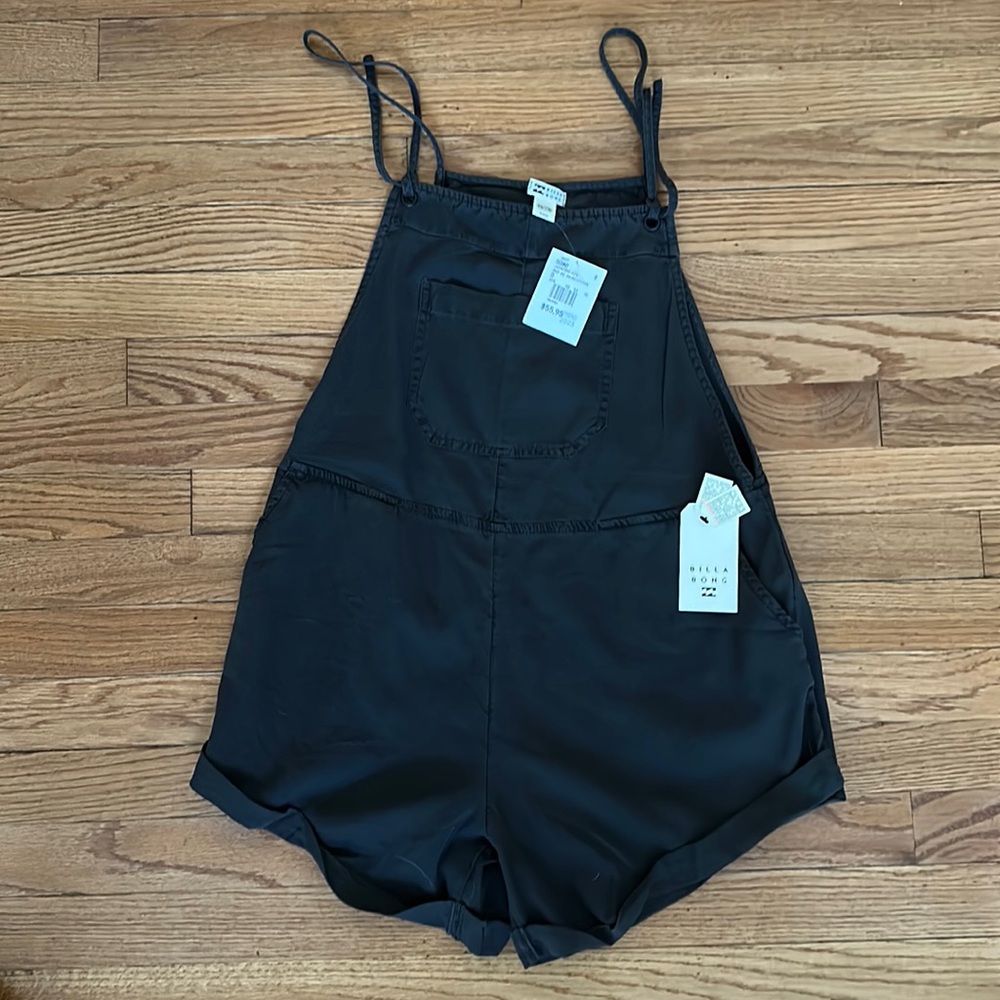 NWT BILLABONG WILD PURSUIT ADJUSTABLE STRAP OVERALLS / ROMPER